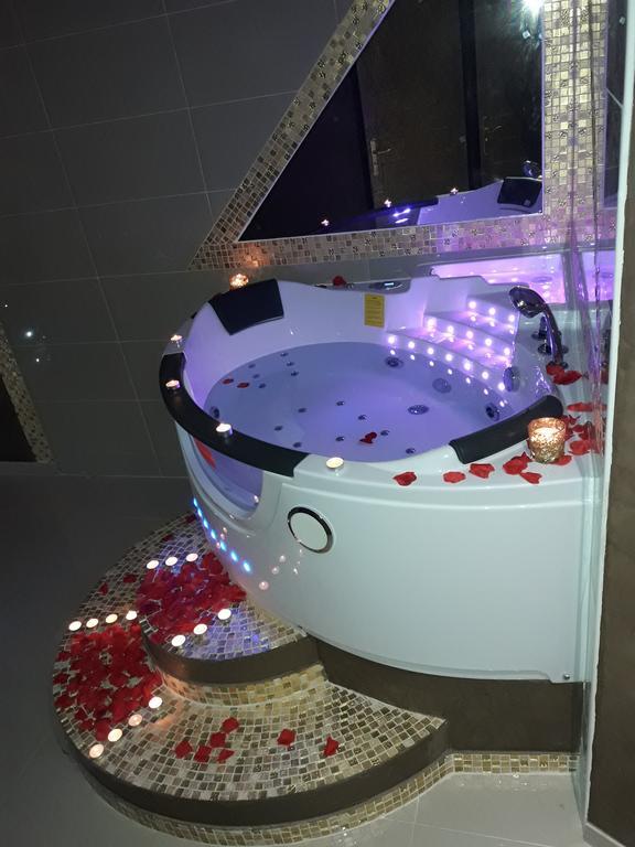 Le Love Spa Lyon Exterior photo